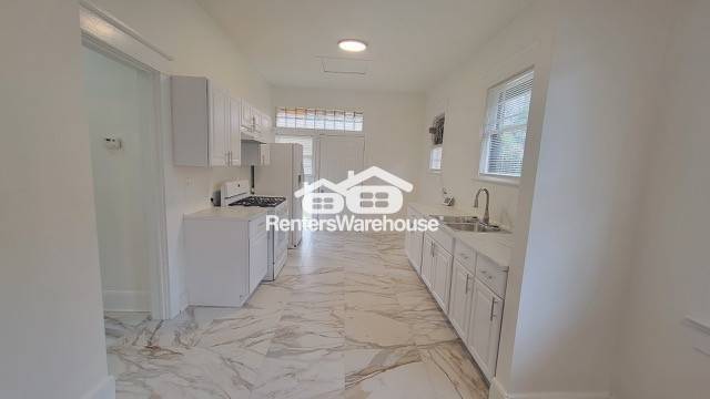 Building Photo - 517 Wabash Ave NE