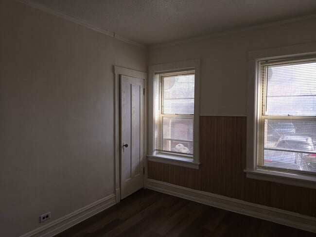 Building Photo - 2317 W Marquette Rd