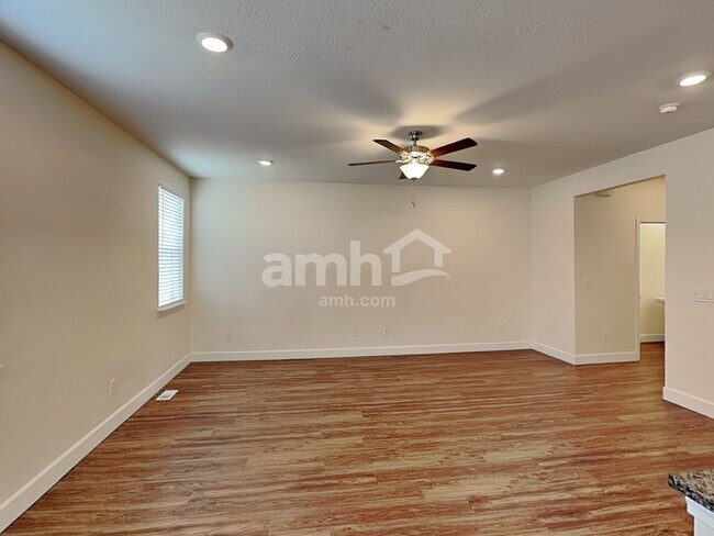 Building Photo - 2360 S Wild Horse Way