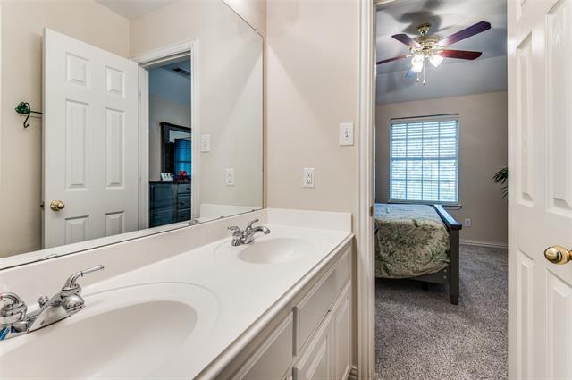 Building Photo - 928 Hidden Hollow Ct