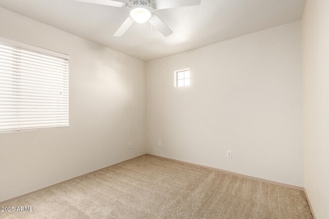 Building Photo - 10479 W Emerald Ln