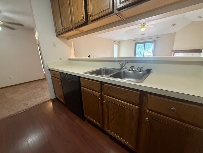 Building Photo - 2-Bedrom Condo Apartment in Broadview Hts!!