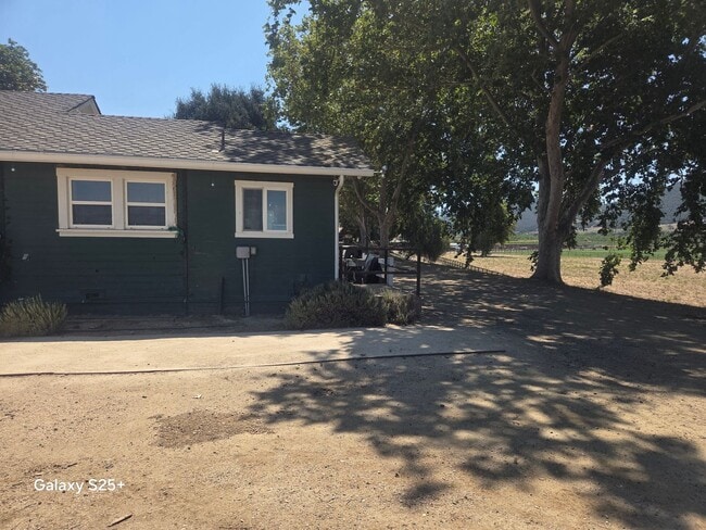 Building Photo - 750 E Hwy 246