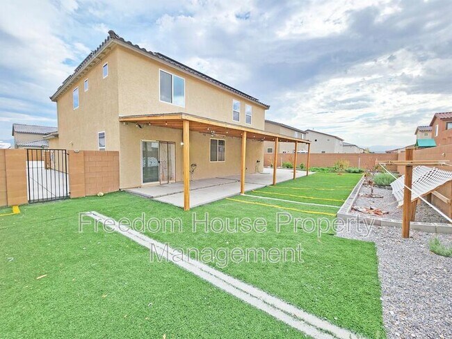 Building Photo - 3821 E Weld Ave