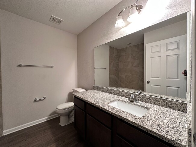 Building Photo - Four Bedroom Home on Belfort Rd.