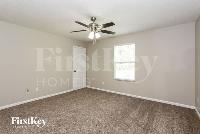 Building Photo - 7927 Jasper Ave