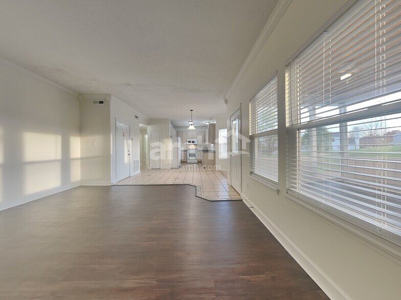 Building Photo - 12373 Carriage Stone Dr