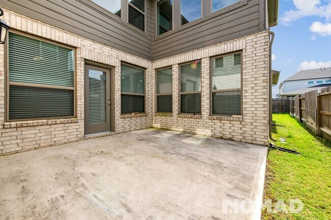 Building Photo - 9215 Lair Cove Dr