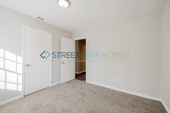 Building Photo - 3601 Dunhill Dr