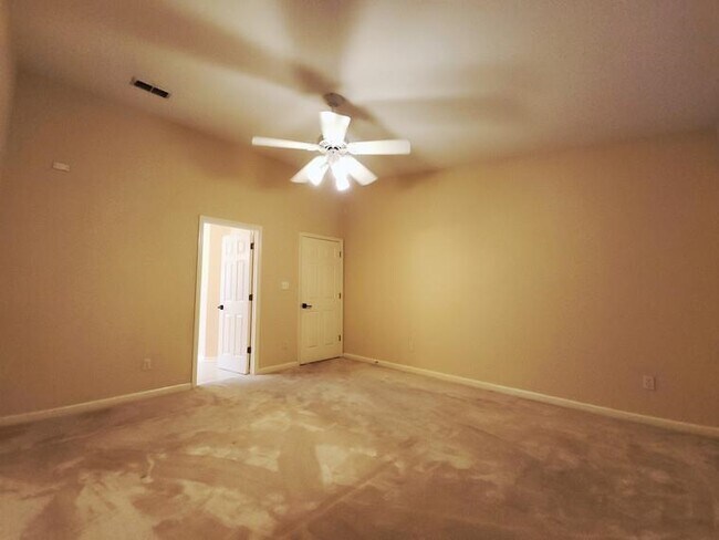 Building Photo - 8520 Hannary Cir