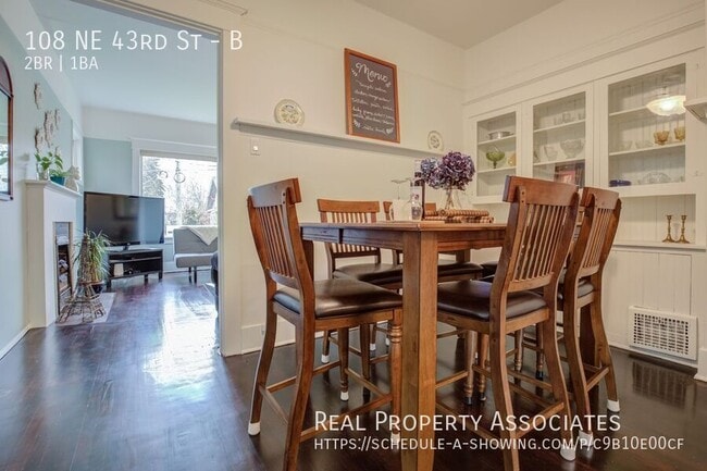 Building Photo - 108 NE 43rd St