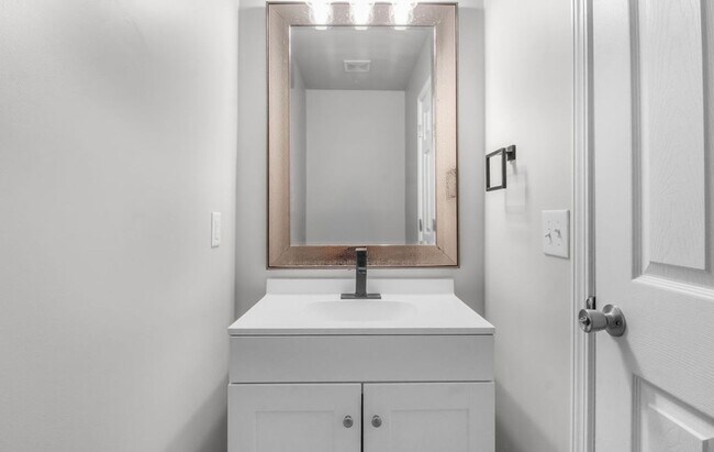 Building Photo - 306 Connor Ct