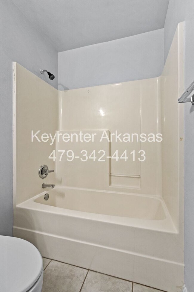 Building Photo - Great Location 3 Bedroom in Bentonville!