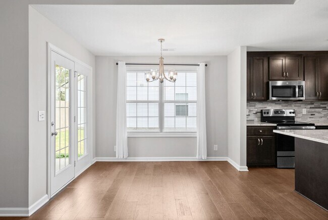 Building Photo - 1493 Fredrick Dr
