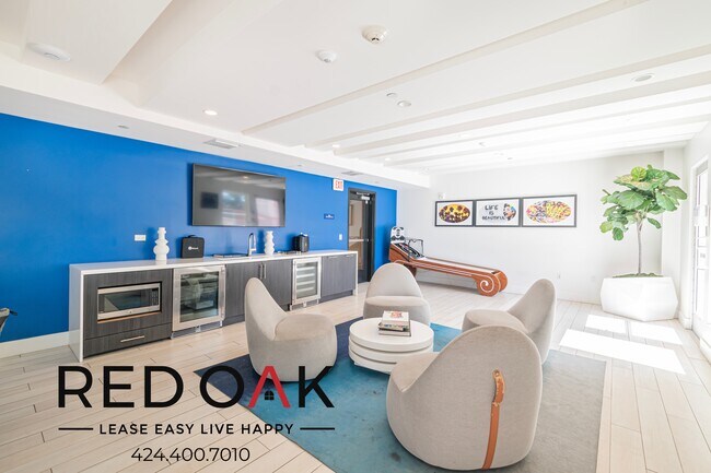 Building Photo - 11405 Chandler Blvd