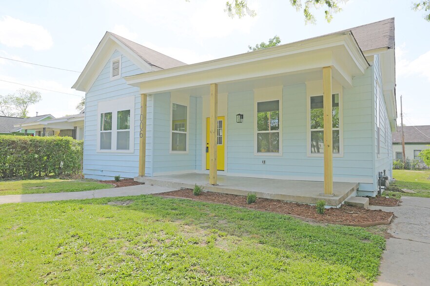 Building Photo - 1006 S Cross St