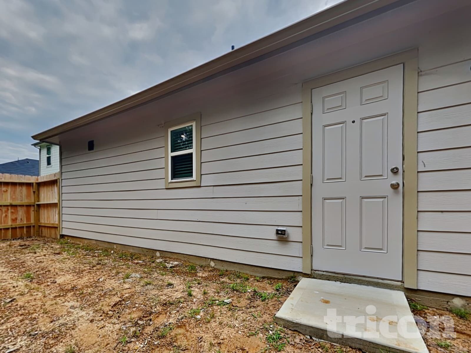 Building Photo - 10126 Cerritos dr