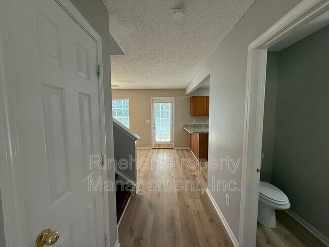 Building Photo - 1770 Baylor Dr