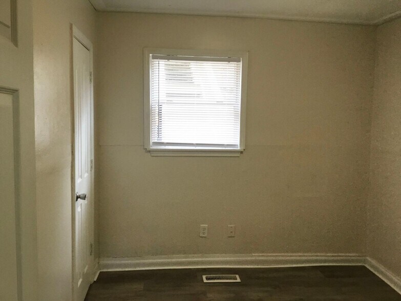 Building Photo - 3139 Lightfoot Mill Rd