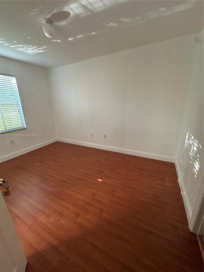 Building Photo - 3181 SW 129th Ave