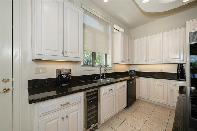 Building Photo - 4776 Stonebriar Cir