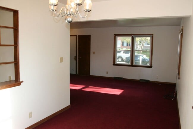 Building Photo - W 2nd St 1408-1410
