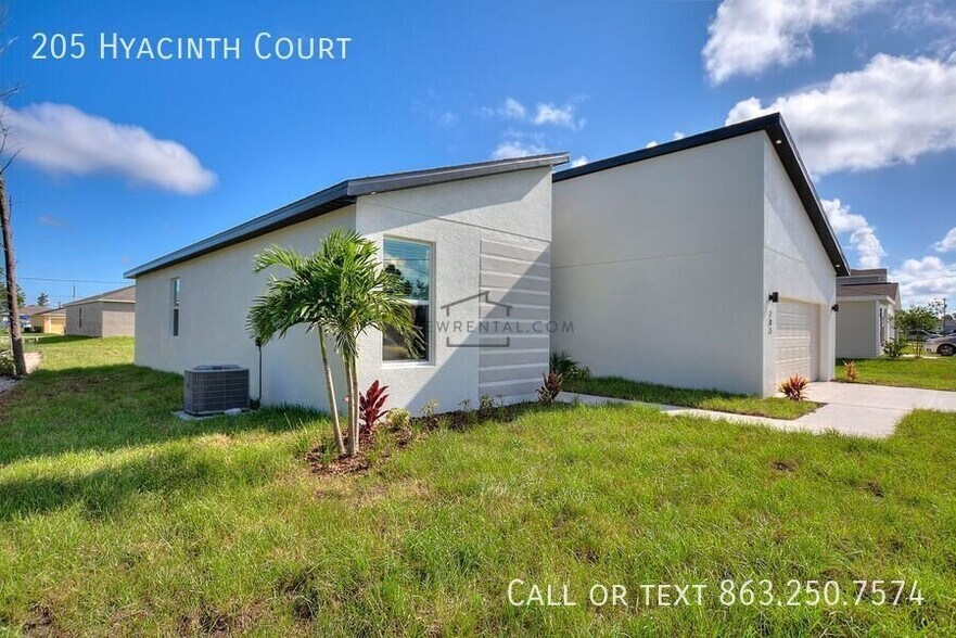 Building Photo - 205 Hyacinth Ct