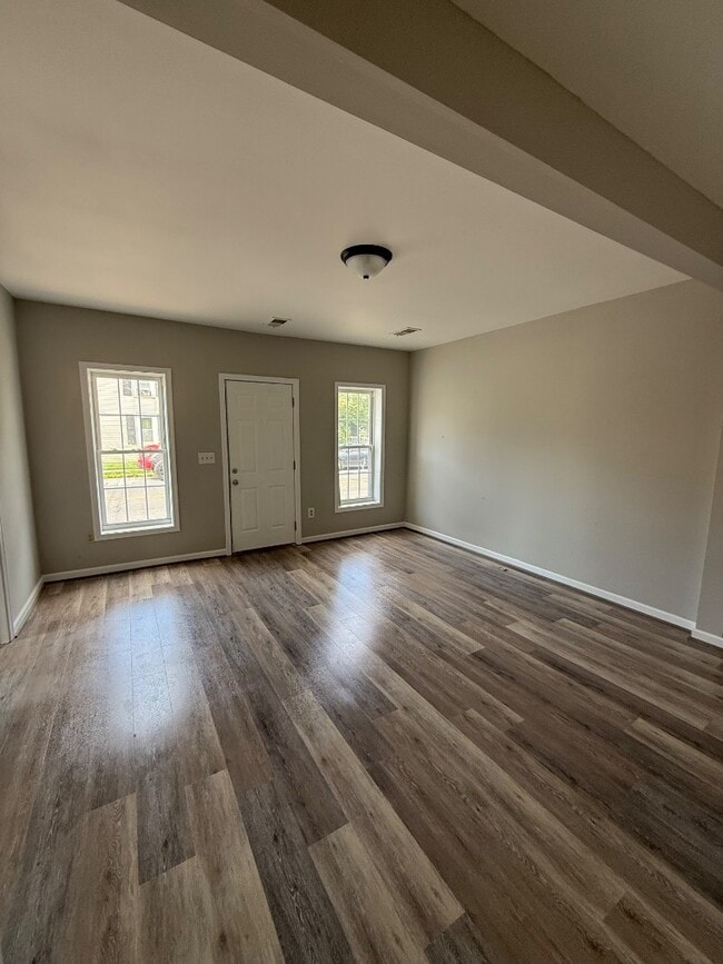 Building Photo - 843 Lanvale St