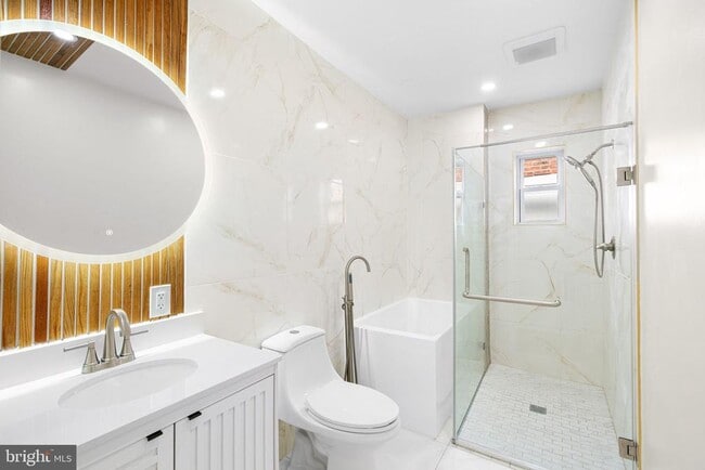 Building Photo - 29 N 54th St