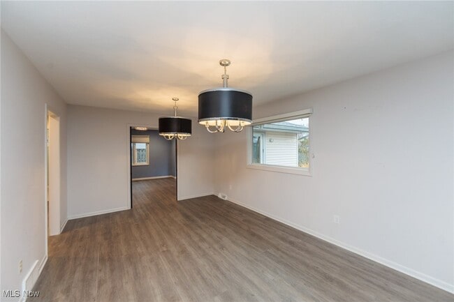 Building Photo - 2500 Deborah Dr