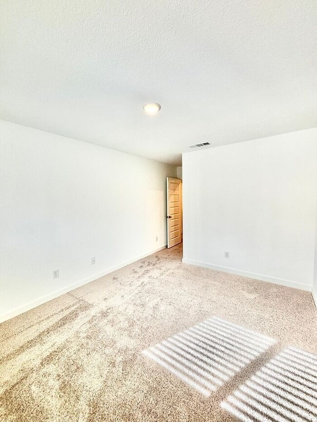 Building Photo - 219 Territory Trl
