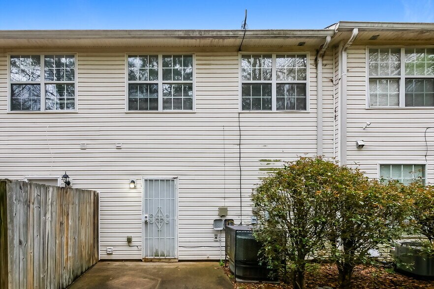 Building Photo - 2367 Brianna Dr