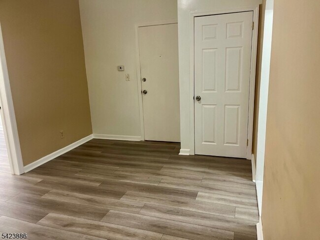 Building Photo - 279 Belmont Ave