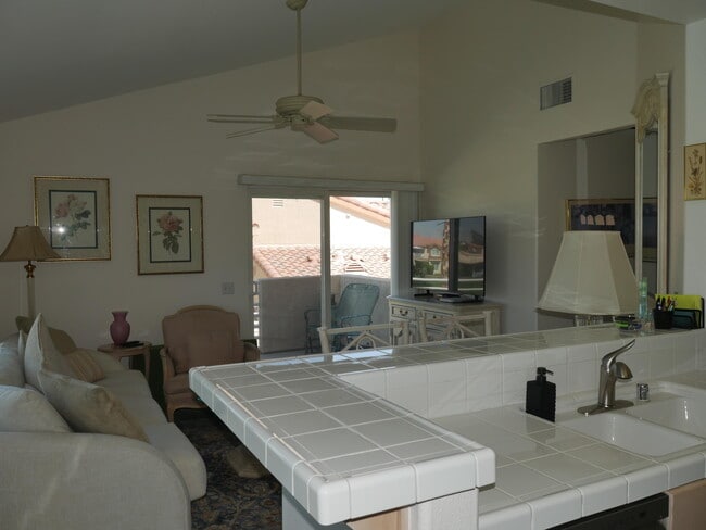 Building Photo - 78435 Magenta Dr