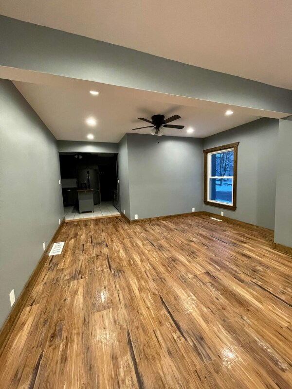 Building Photo - 195 E 2nd St