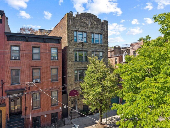 Building Photo - 247 Montgomery St