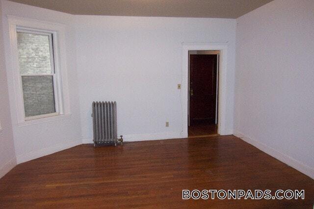 Building Photo - 137 Park Dr