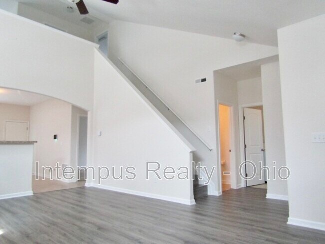 Building Photo - 2844 Hillstone St