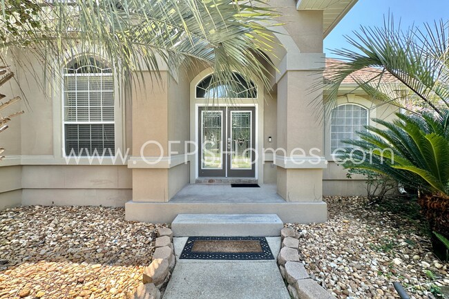 Building Photo - Gated South Crestview Community!