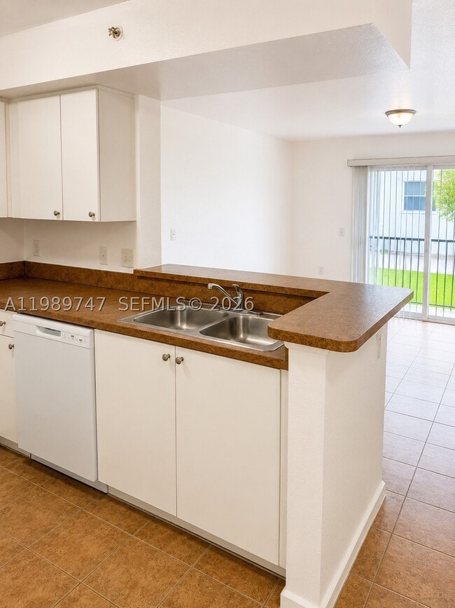 Building Photo - 15470 SW 284th St