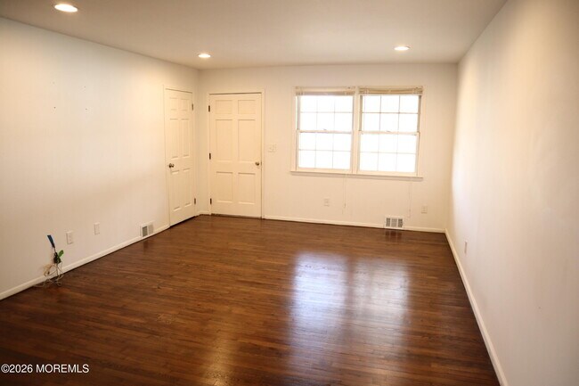 Building Photo - 721 Burnt Tavern Rd