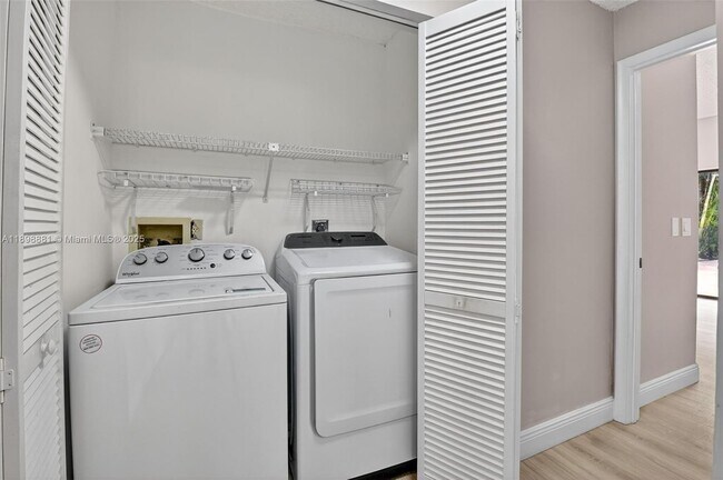 Building Photo - 9645 El Clair Ranch Rd