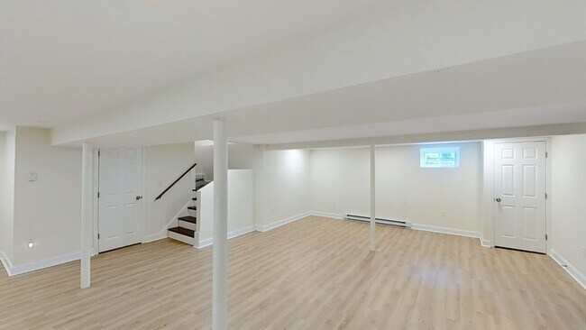 Building Photo - 78 Nahanton Ave