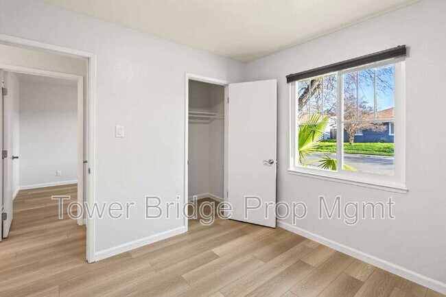 Building Photo - 6405 Friday Cir