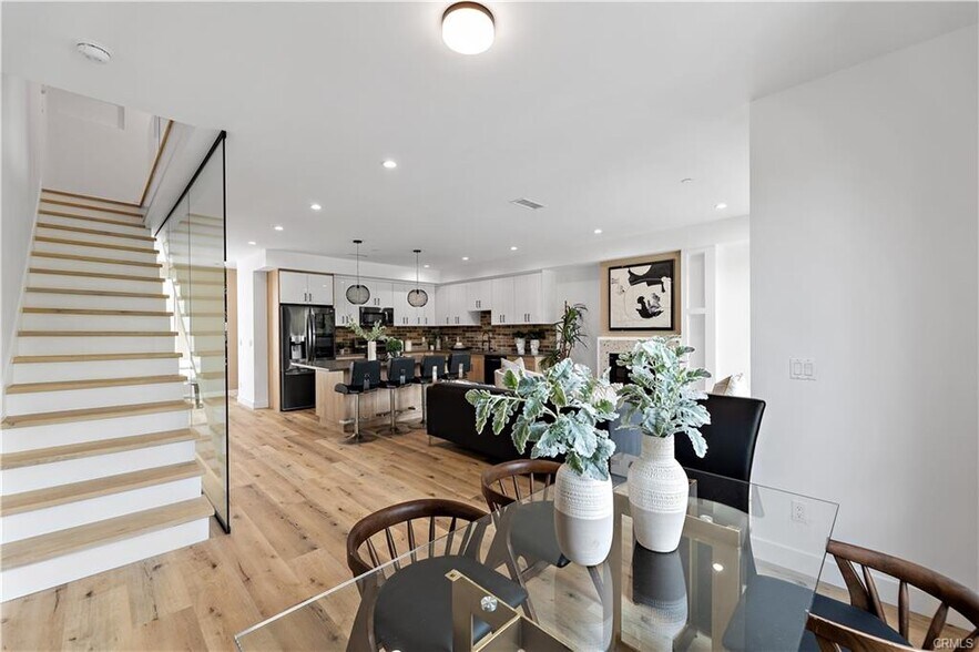 Building Photo - 11857 W Flower Ln