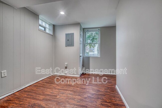 Building Photo - 9616 Mason Ave