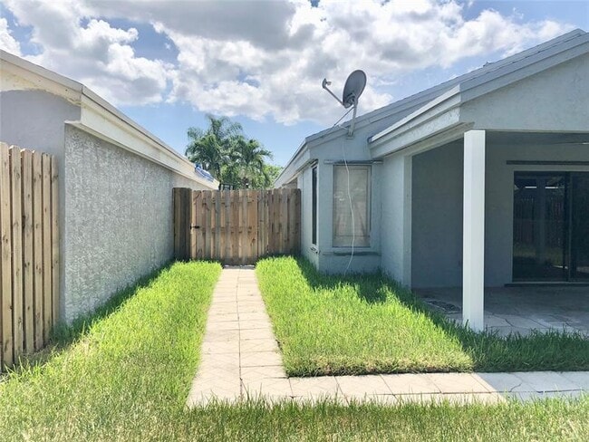 Building Photo - 2070 NW 37th Ave