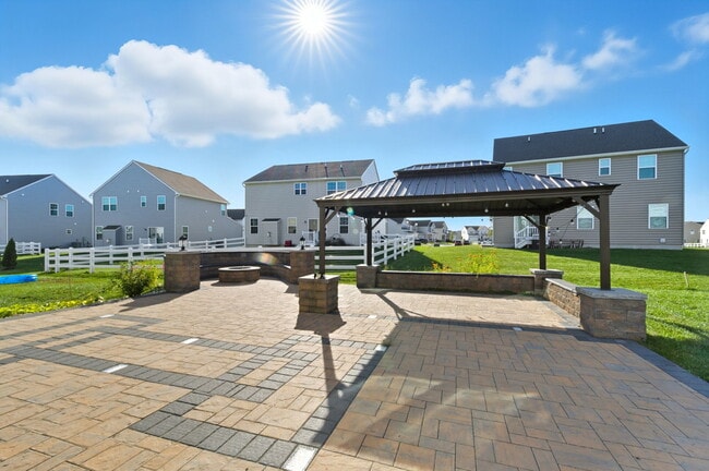 Primary Photo - 185 Tywyn Dr