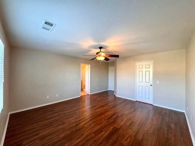 Building Photo - Beautiful Redhawk home located directly ac...
