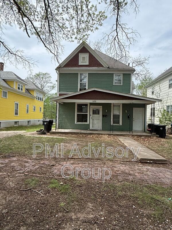 Building Photo - 105 SW Buchanan St